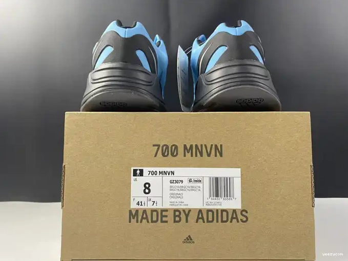 'Bright Boost GZ3079 MNVN Yeezy Cyan' 700 ADIDAS 0428
